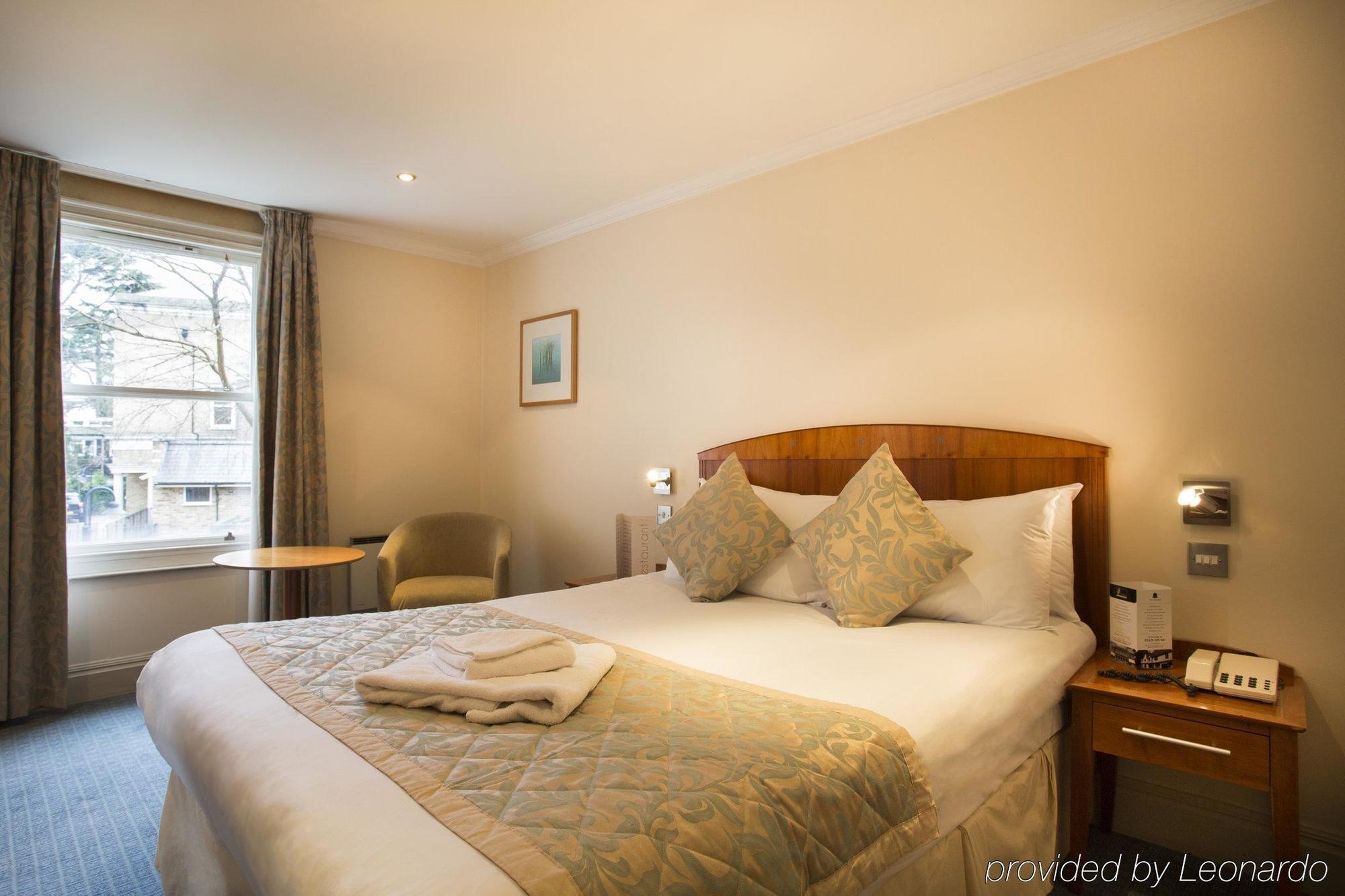 The Park Hotel Teddington Exterior foto