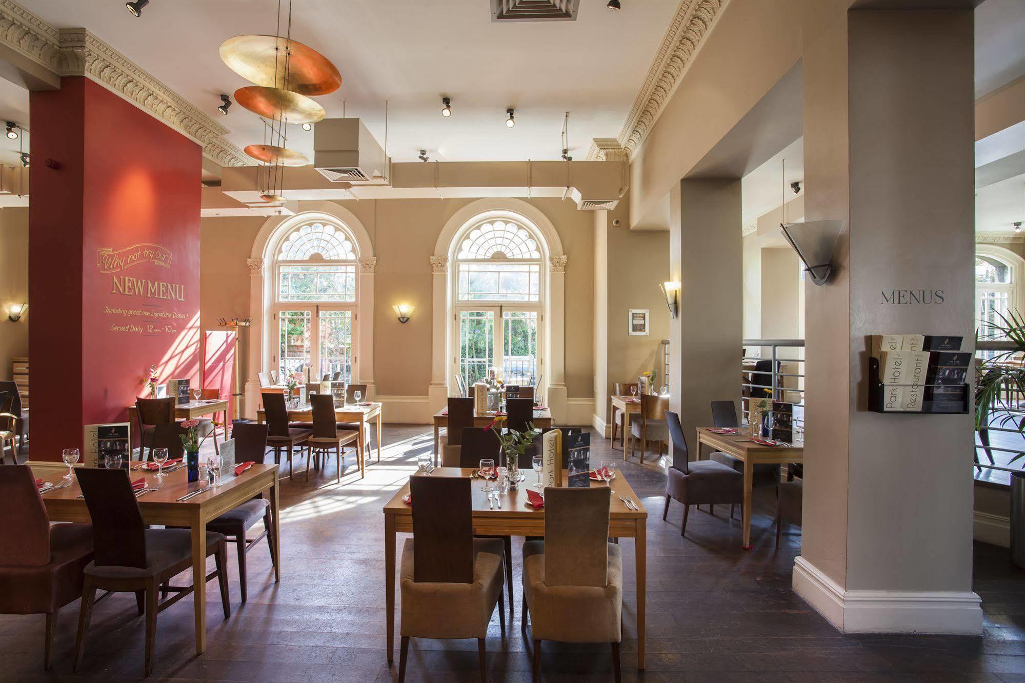 The Park Hotel Teddington Exterior foto
